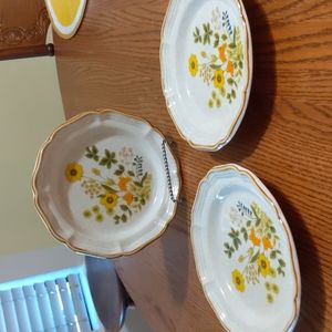 Vintage Mikasa Garden Club Fresh Floral EC 404 salad/ bread plates